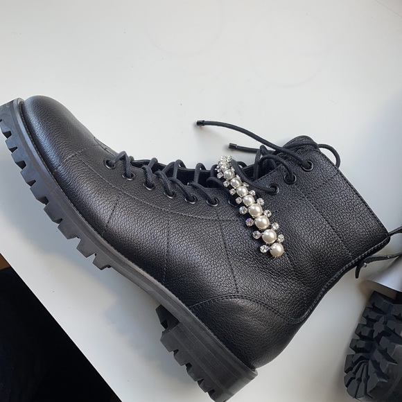 Jimmy Choo
Cruz Flat Crystal/Pearl Detail Boot - Picture 15 of 16